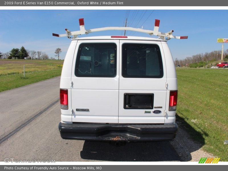 Oxford White / Medium Flint 2009 Ford E Series Van E150 Commercial