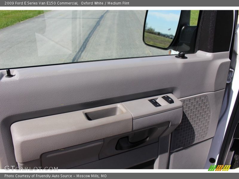 Oxford White / Medium Flint 2009 Ford E Series Van E150 Commercial