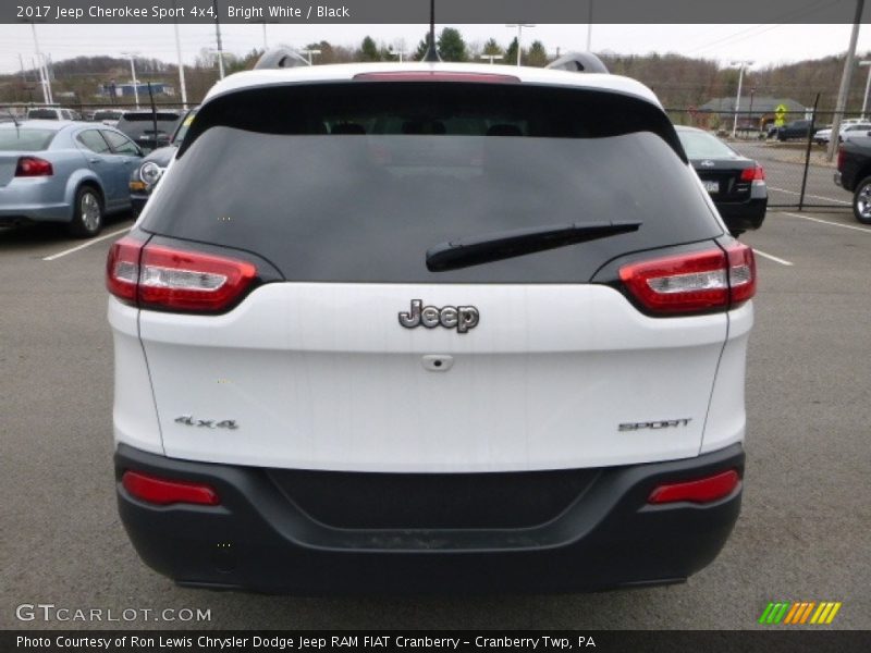 Bright White / Black 2017 Jeep Cherokee Sport 4x4