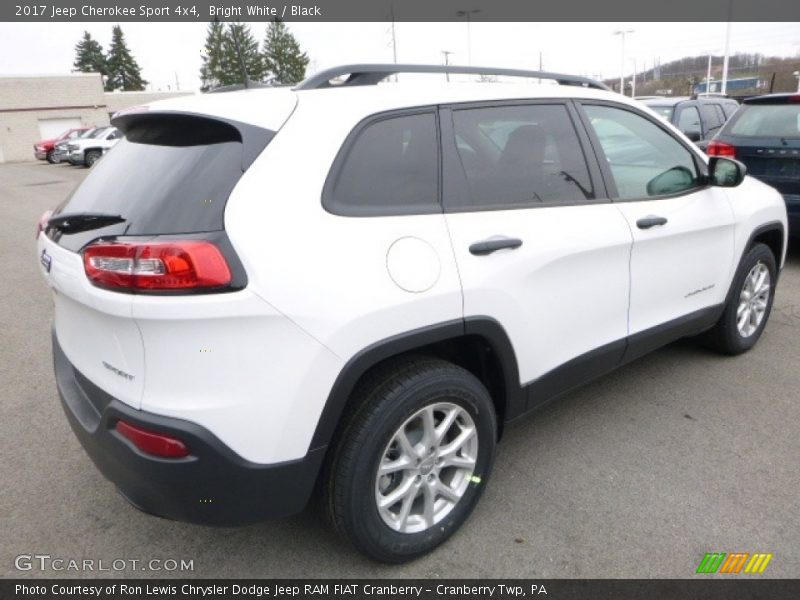 Bright White / Black 2017 Jeep Cherokee Sport 4x4