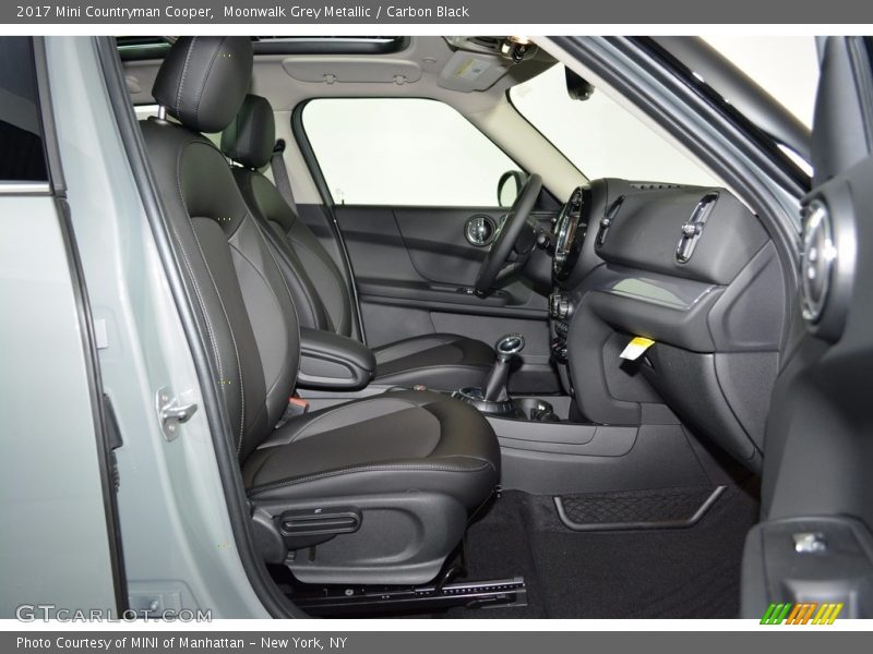 Moonwalk Grey Metallic / Carbon Black 2017 Mini Countryman Cooper