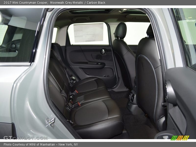 Moonwalk Grey Metallic / Carbon Black 2017 Mini Countryman Cooper