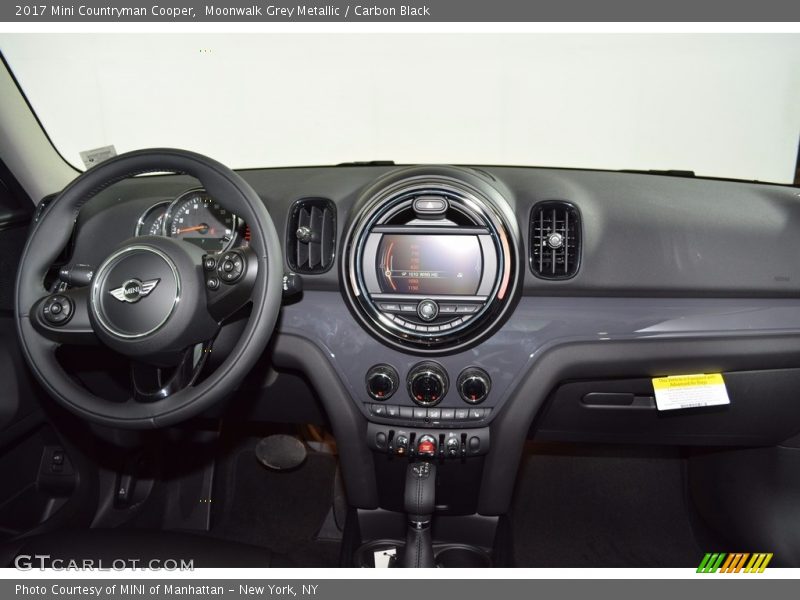 Moonwalk Grey Metallic / Carbon Black 2017 Mini Countryman Cooper