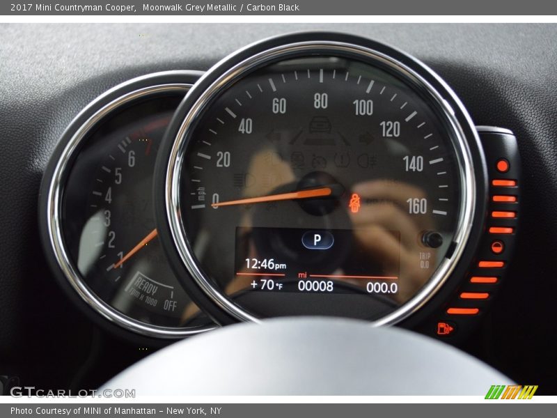 Moonwalk Grey Metallic / Carbon Black 2017 Mini Countryman Cooper