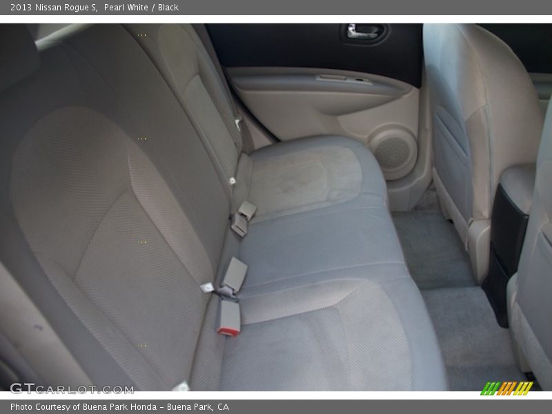 Pearl White / Black 2013 Nissan Rogue S
