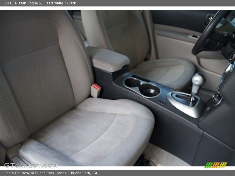 Pearl White / Black 2013 Nissan Rogue S
