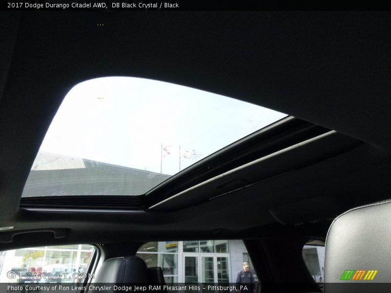 DB Black Crystal / Black 2017 Dodge Durango Citadel AWD
