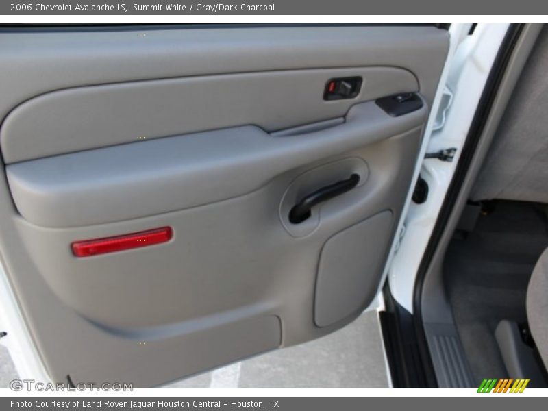 Summit White / Gray/Dark Charcoal 2006 Chevrolet Avalanche LS