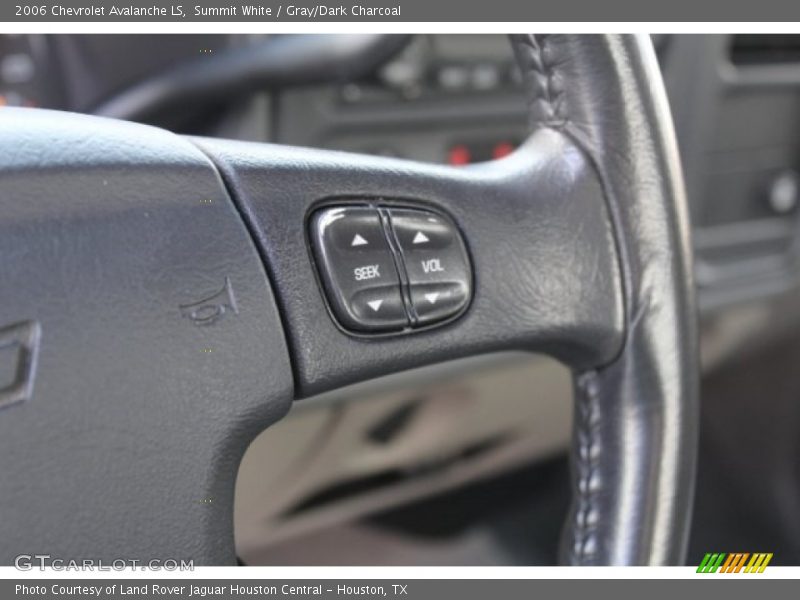 Summit White / Gray/Dark Charcoal 2006 Chevrolet Avalanche LS