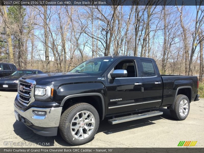 Front 3/4 View of 2017 Sierra 1500 SLT Double Cab 4WD