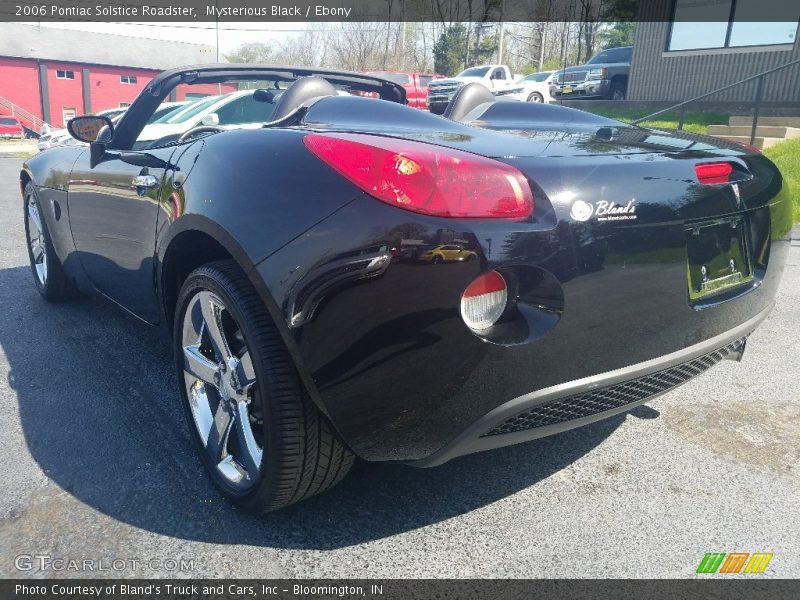 Mysterious Black / Ebony 2006 Pontiac Solstice Roadster