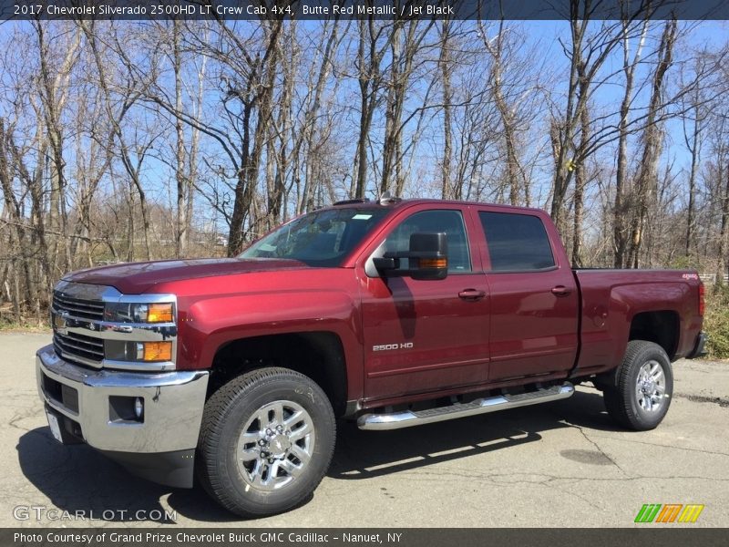 Front 3/4 View of 2017 Silverado 2500HD LT Crew Cab 4x4