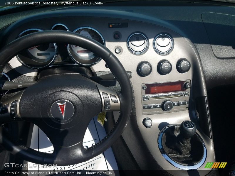 Mysterious Black / Ebony 2006 Pontiac Solstice Roadster