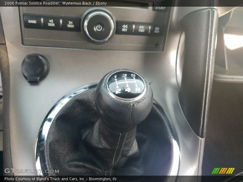 Mysterious Black / Ebony 2006 Pontiac Solstice Roadster