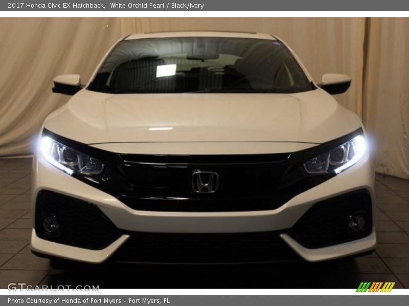 White Orchid Pearl / Black/Ivory 2017 Honda Civic EX Hatchback