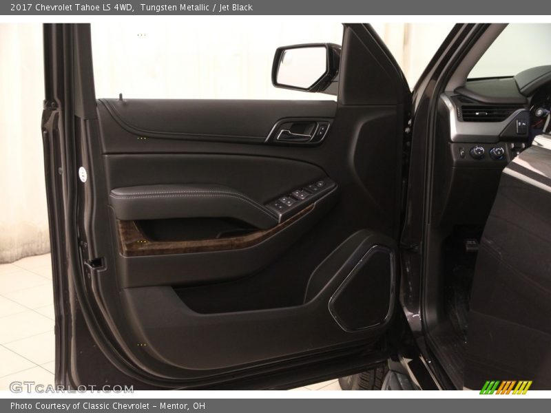 Tungsten Metallic / Jet Black 2017 Chevrolet Tahoe LS 4WD