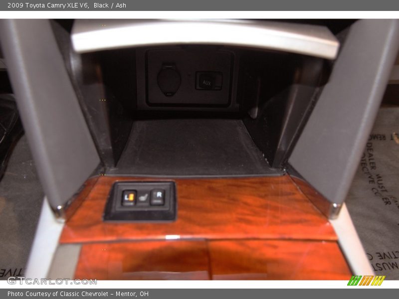 Black / Ash 2009 Toyota Camry XLE V6