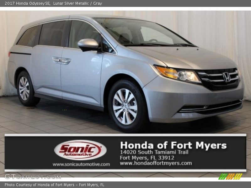 Lunar Silver Metallic / Gray 2017 Honda Odyssey SE