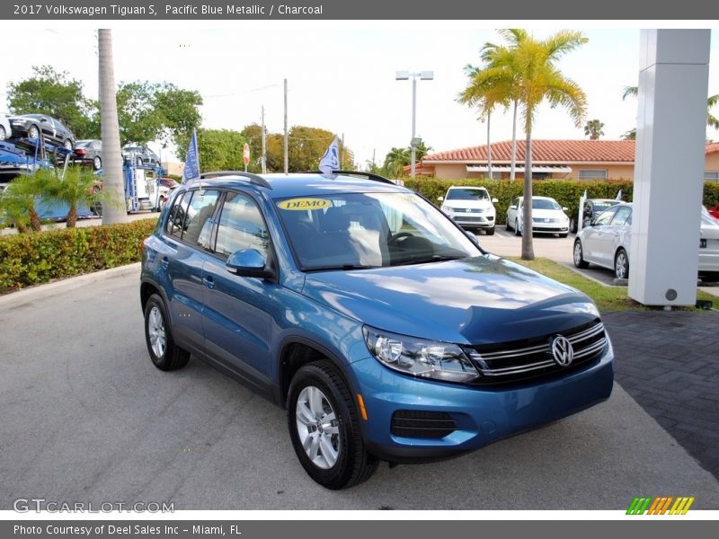 Pacific Blue Metallic / Charcoal 2017 Volkswagen Tiguan S