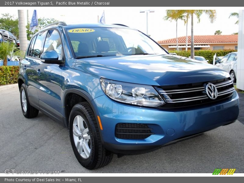 Pacific Blue Metallic / Charcoal 2017 Volkswagen Tiguan S