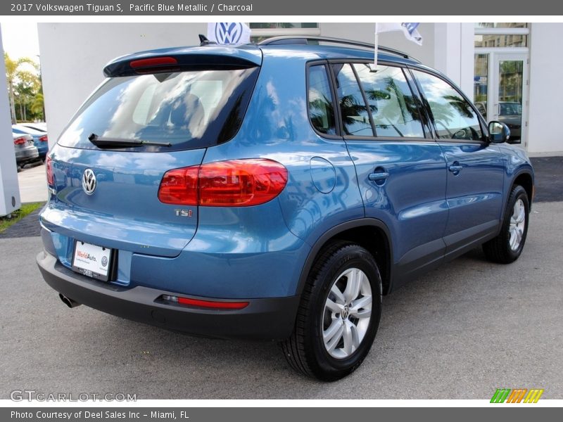 Pacific Blue Metallic / Charcoal 2017 Volkswagen Tiguan S