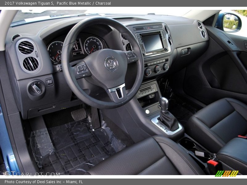 Pacific Blue Metallic / Charcoal 2017 Volkswagen Tiguan S