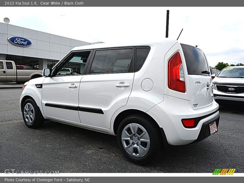 Clear White / Black Cloth 2013 Kia Soul 1.6