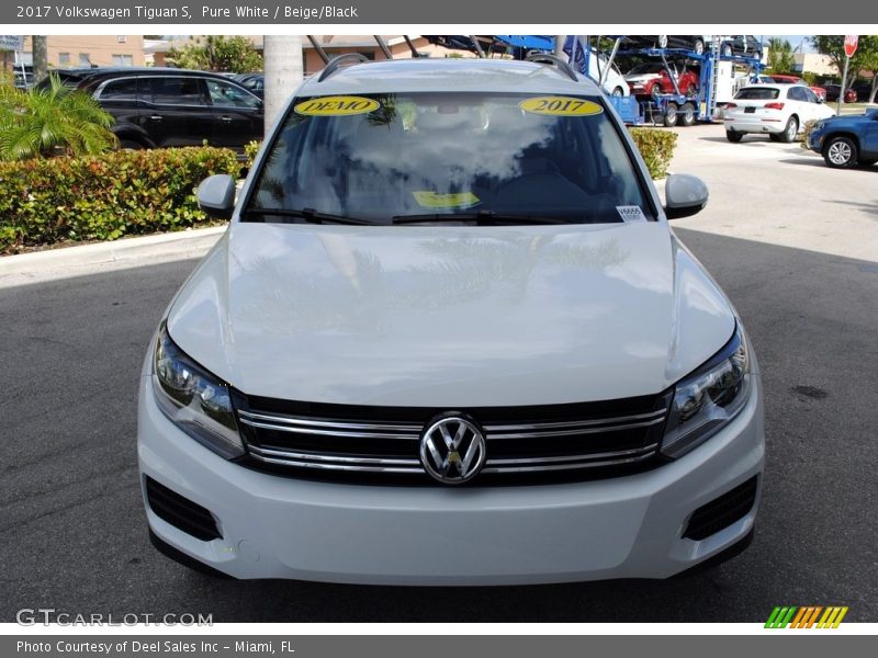 Pure White / Beige/Black 2017 Volkswagen Tiguan S