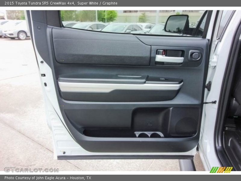 Super White / Graphite 2015 Toyota Tundra SR5 CrewMax 4x4