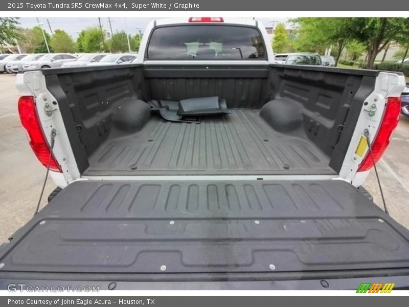 Super White / Graphite 2015 Toyota Tundra SR5 CrewMax 4x4