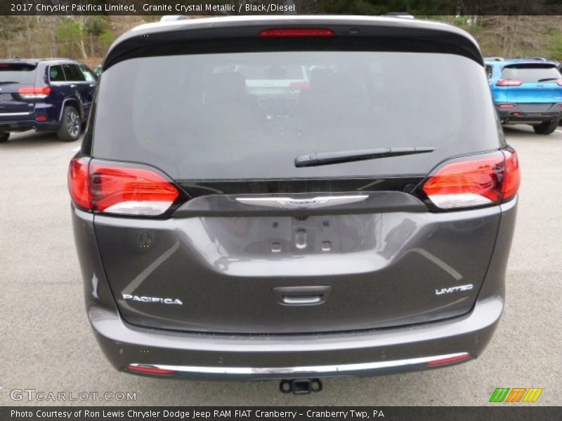 Granite Crystal Metallic / Black/Diesel 2017 Chrysler Pacifica Limited