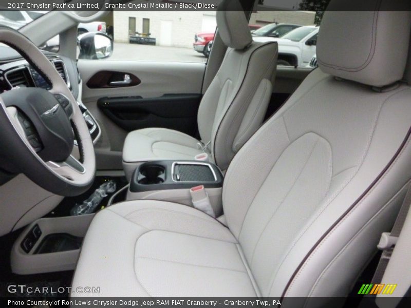 Granite Crystal Metallic / Black/Diesel 2017 Chrysler Pacifica Limited