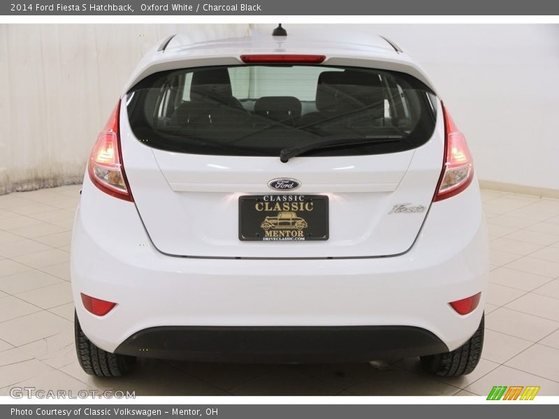 Oxford White / Charcoal Black 2014 Ford Fiesta S Hatchback