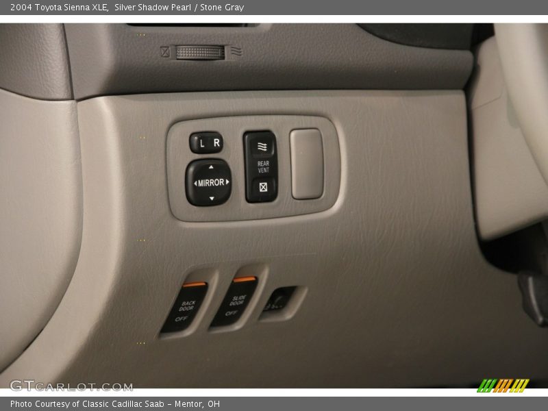 Silver Shadow Pearl / Stone Gray 2004 Toyota Sienna XLE