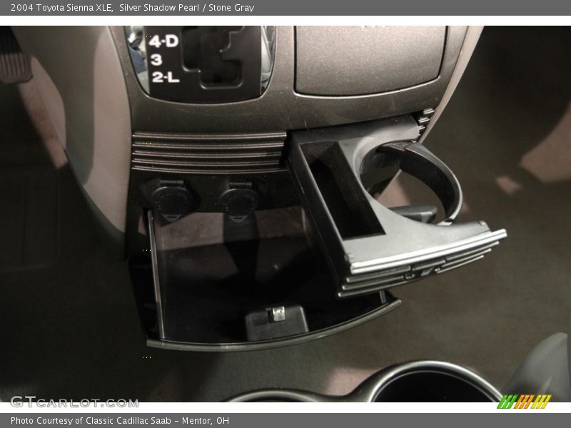Silver Shadow Pearl / Stone Gray 2004 Toyota Sienna XLE