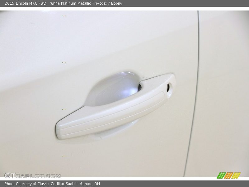 White Platinum Metallic Tri-coat / Ebony 2015 Lincoln MKC FWD