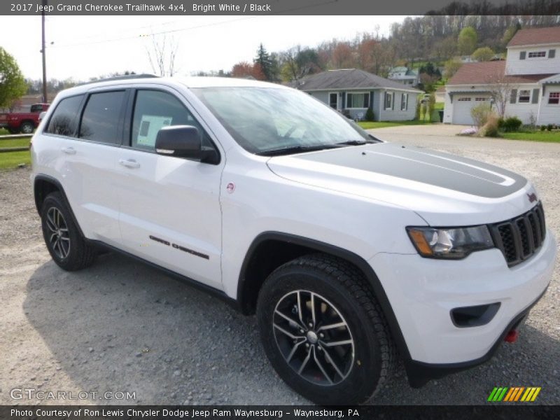 Bright White / Black 2017 Jeep Grand Cherokee Trailhawk 4x4