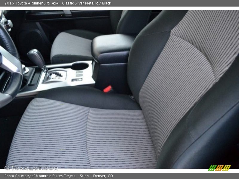 Classic Silver Metallic / Black 2016 Toyota 4Runner SR5 4x4
