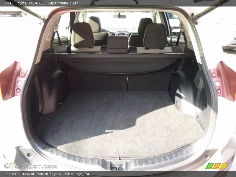 Super White / Ash 2015 Toyota RAV4 XLE