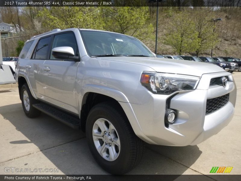 Classic Silver Metallic / Black 2017 Toyota 4Runner SR5 4x4