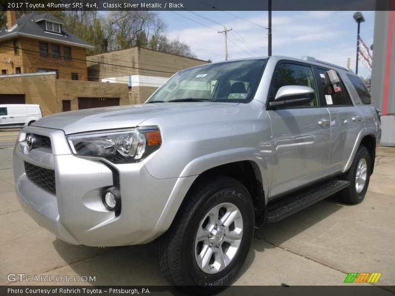 Classic Silver Metallic / Black 2017 Toyota 4Runner SR5 4x4