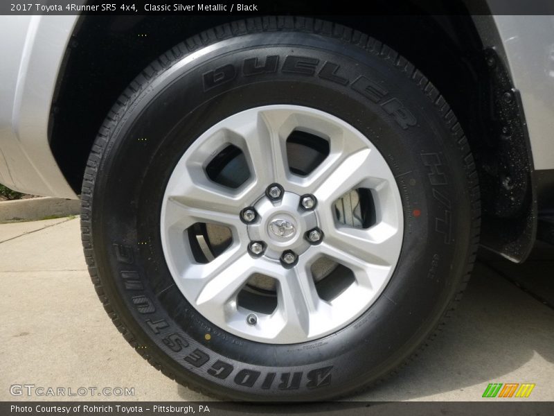 Classic Silver Metallic / Black 2017 Toyota 4Runner SR5 4x4