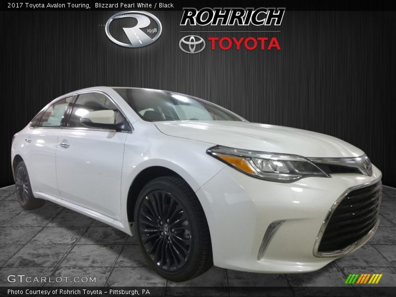 Blizzard Pearl White / Black 2017 Toyota Avalon Touring