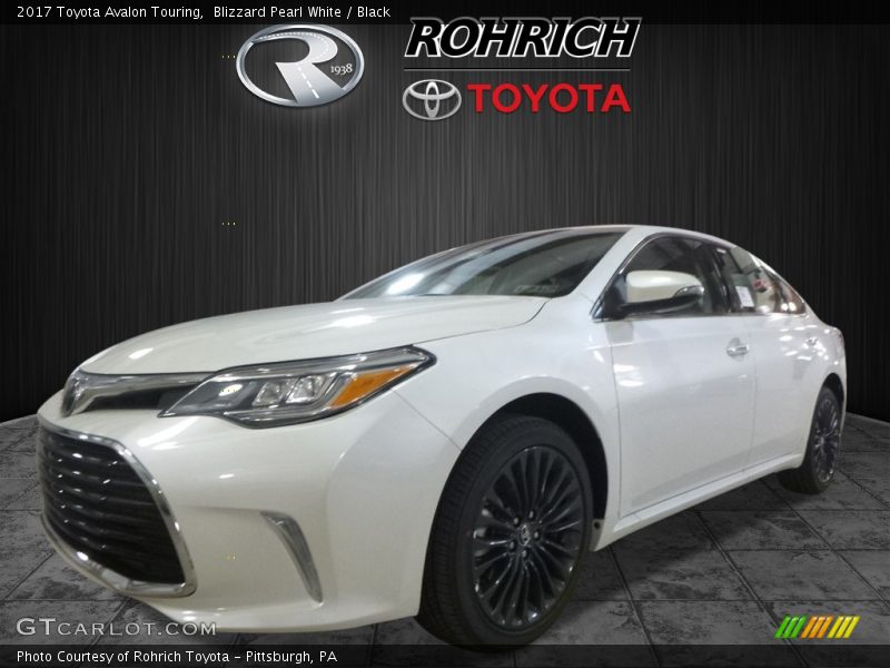 Blizzard Pearl White / Black 2017 Toyota Avalon Touring