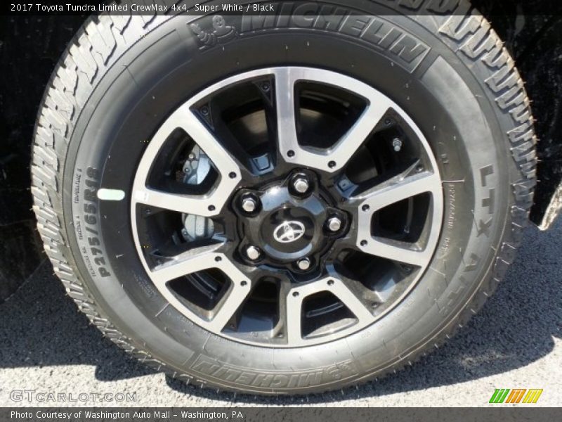 Super White / Black 2017 Toyota Tundra Limited CrewMax 4x4