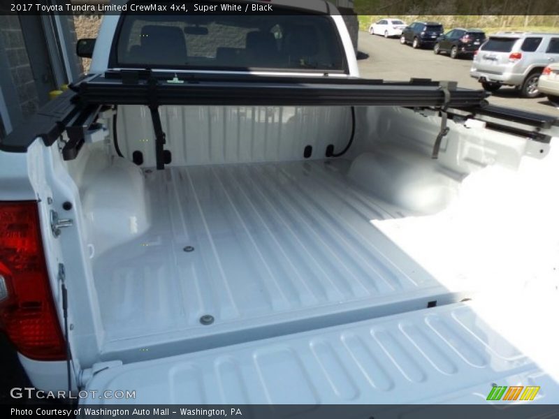 Super White / Black 2017 Toyota Tundra Limited CrewMax 4x4