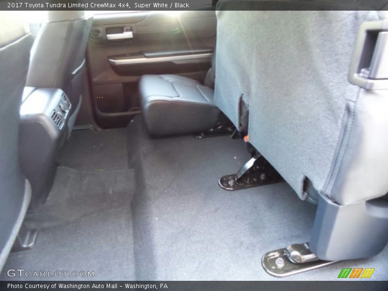 Super White / Black 2017 Toyota Tundra Limited CrewMax 4x4