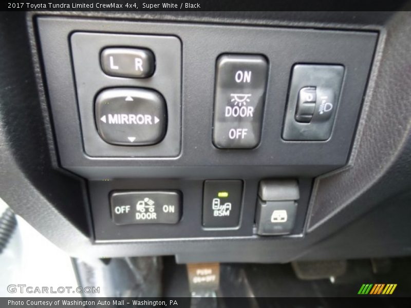 Super White / Black 2017 Toyota Tundra Limited CrewMax 4x4