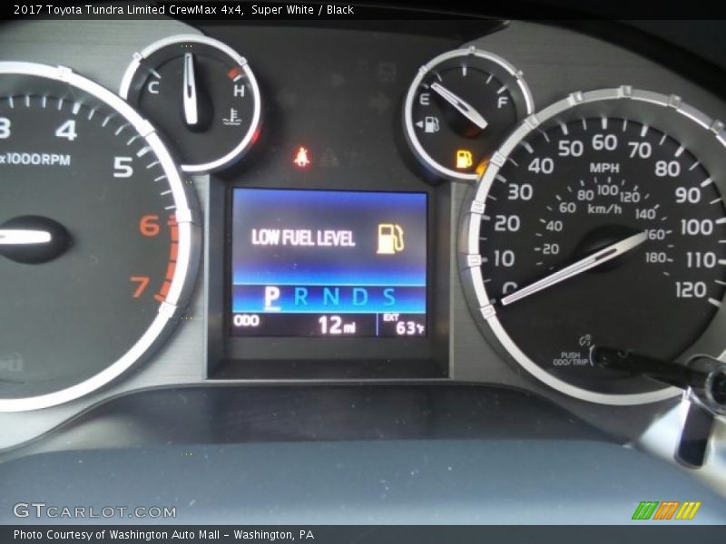 Super White / Black 2017 Toyota Tundra Limited CrewMax 4x4
