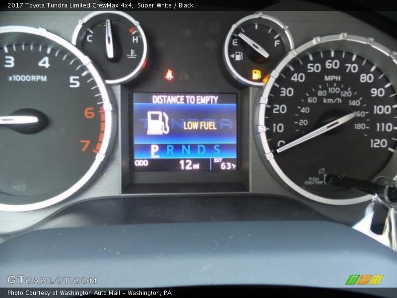 Super White / Black 2017 Toyota Tundra Limited CrewMax 4x4